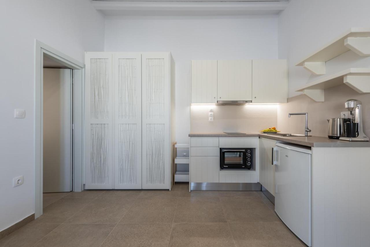 Anemi Suites Adamantas  Ngoại thất bức ảnh