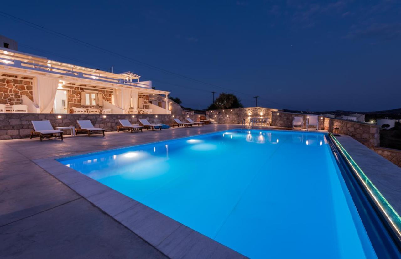 Anemi Suites Adamantas  Ngoại thất bức ảnh