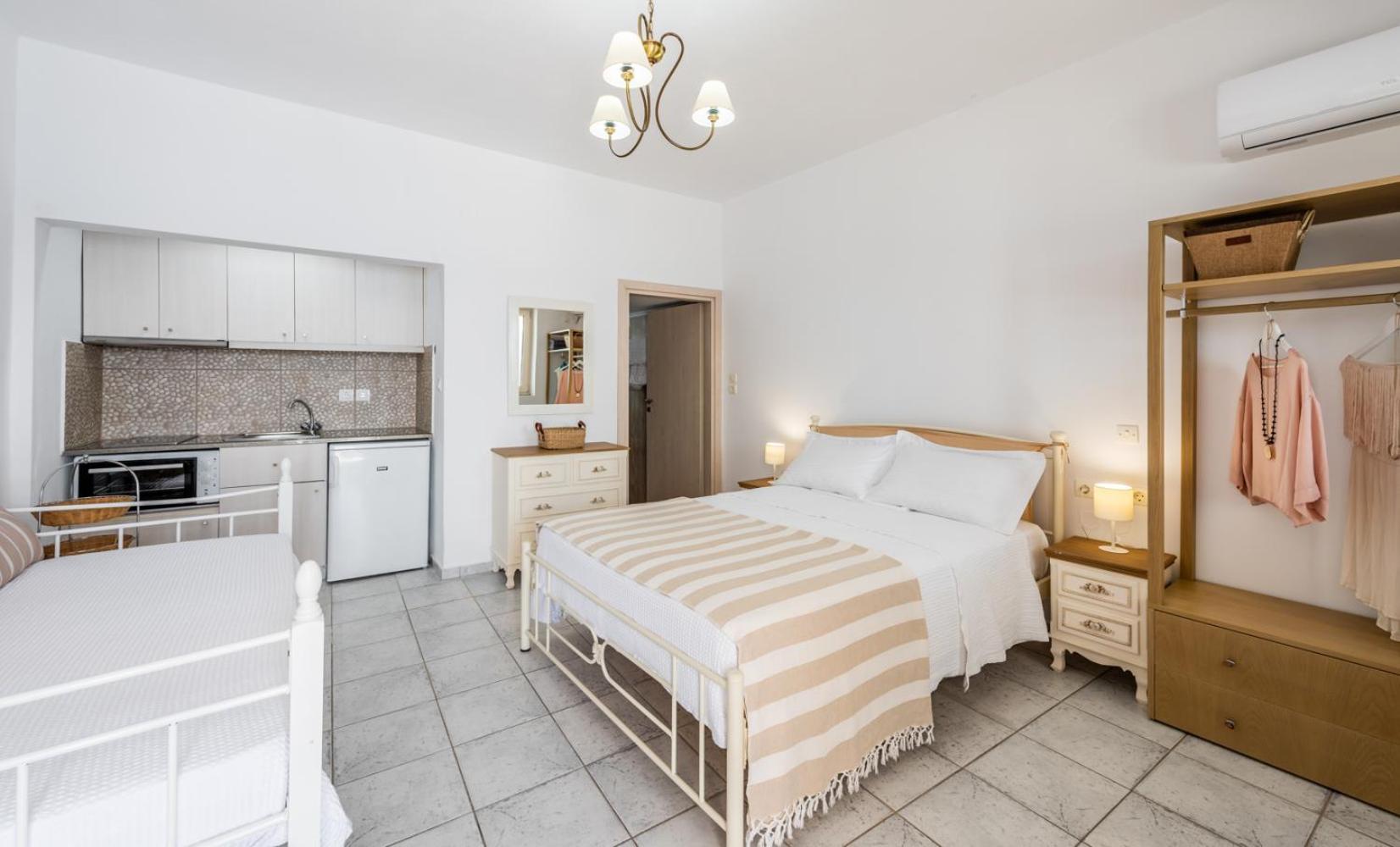 Anemi Suites Adamantas  Phòng bức ảnh
